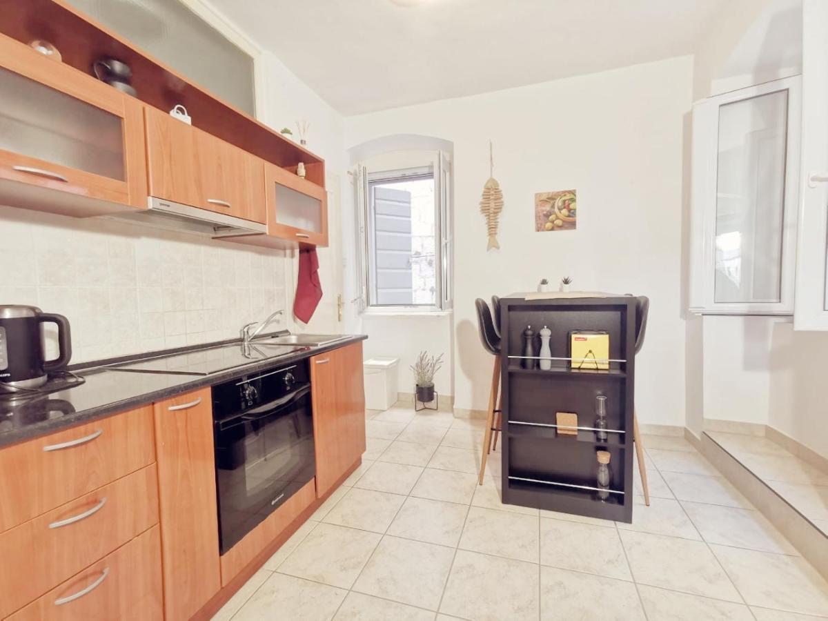 One Bedroom Apartment In The Old Town Split Buitenkant foto